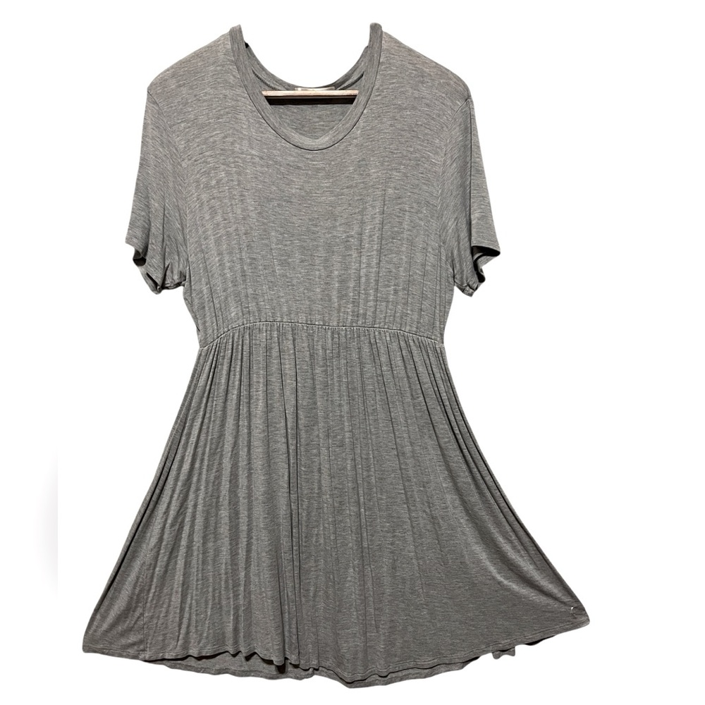 Gray Pleated Short Sleeve Tunic Top